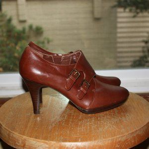 NEVER WORN--- Anne Klein Buckle Ankle Boot 6.5